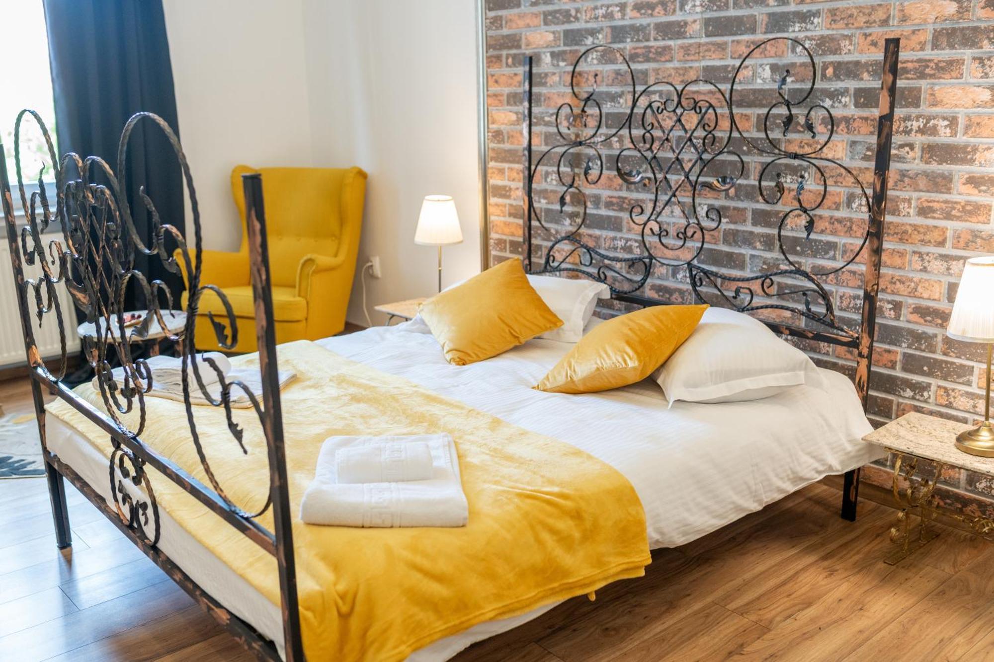Cozy Spacious 5 Star Accommodation In The Heart Of Historic Center Cluj-Napoca Exterior foto