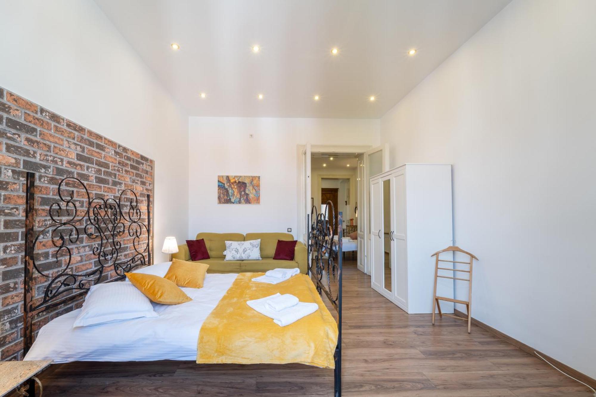 Cozy Spacious 5 Star Accommodation In The Heart Of Historic Center Cluj-Napoca Exterior foto